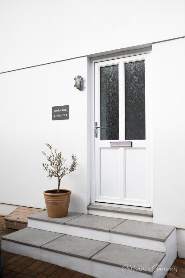 The Lookout, Modern Home From Home, Sleeps 5, With Private Parking & Outside Terrace St Ives  Exterior photo