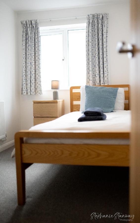 The Lookout, Modern Home From Home, Sleeps 5, With Private Parking & Outside Terrace St Ives  Exterior photo